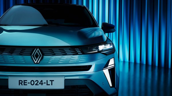 Renault Symbioz - calandre graphique avec micro losanges démultipliés 